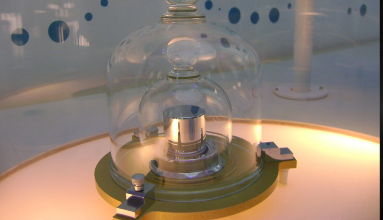 Ученые изменят вес килограмма, чтобы избежать катастроф. Фото.