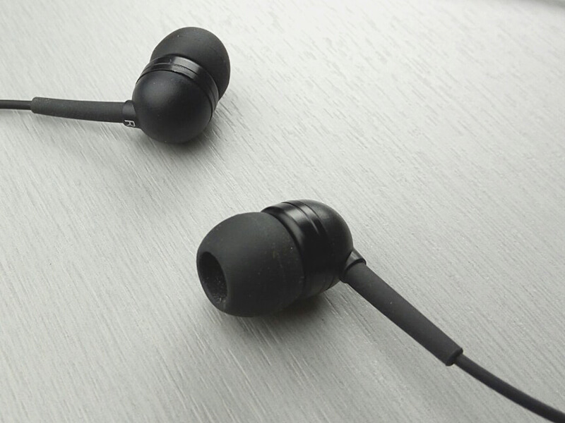 Какие бюджетные наушники выбрать?. Фото.