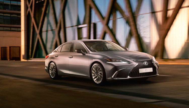Рекламный ролик Lexus ES создан искусственным интеллектом и оскароносным режиссером. Фото.