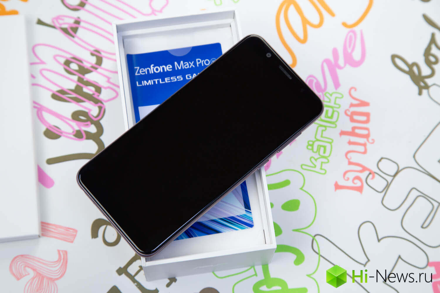 Именно таким должен быть хороший бюджетный смартфон. Фото.