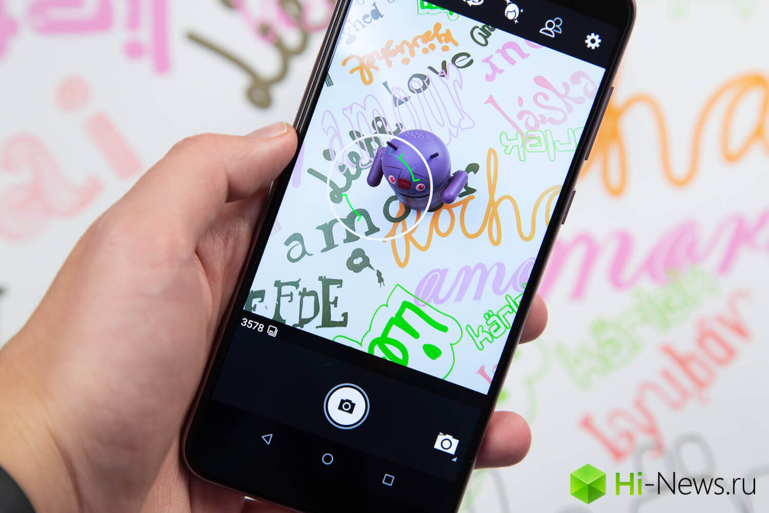 Именно таким должен быть хороший бюджетный смартфон. Фото.