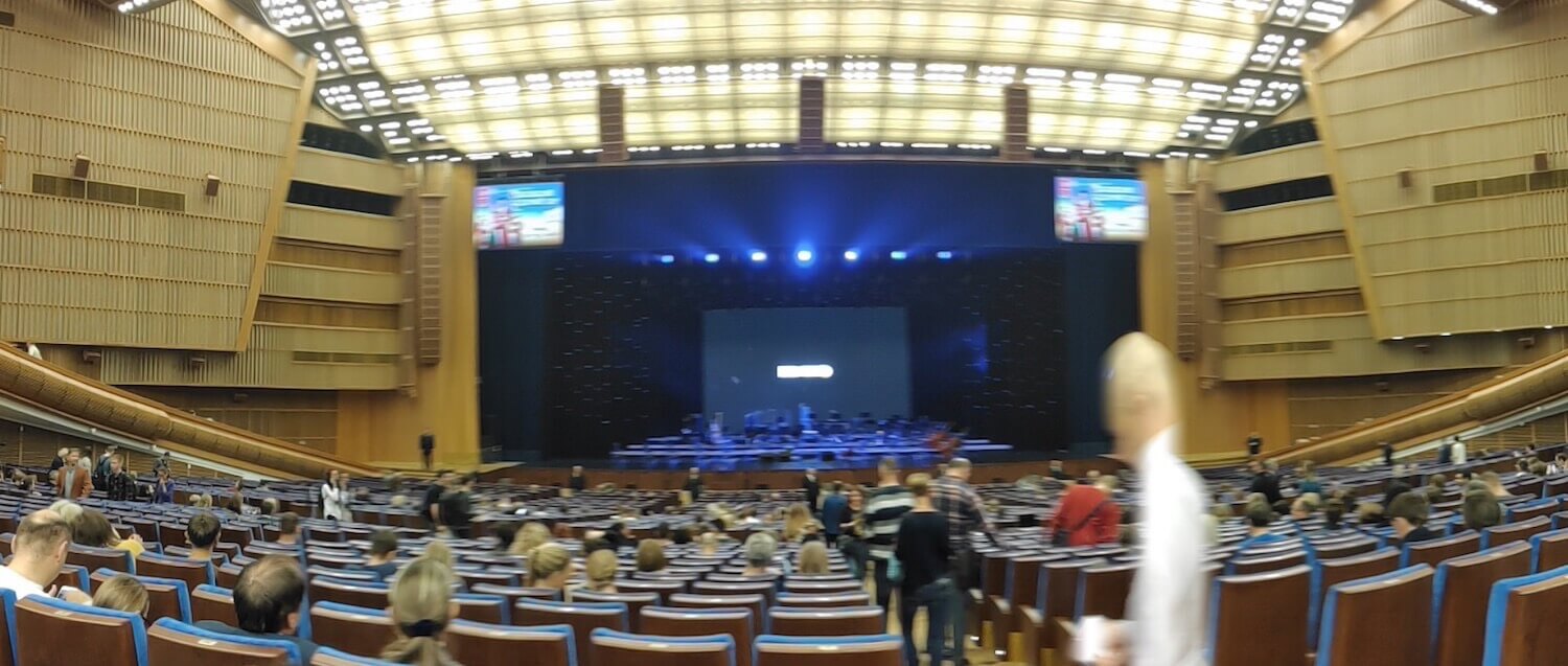 Что делать, если красивый вид не умещается в кадре?. Следите за движением в кадре.. Фото.