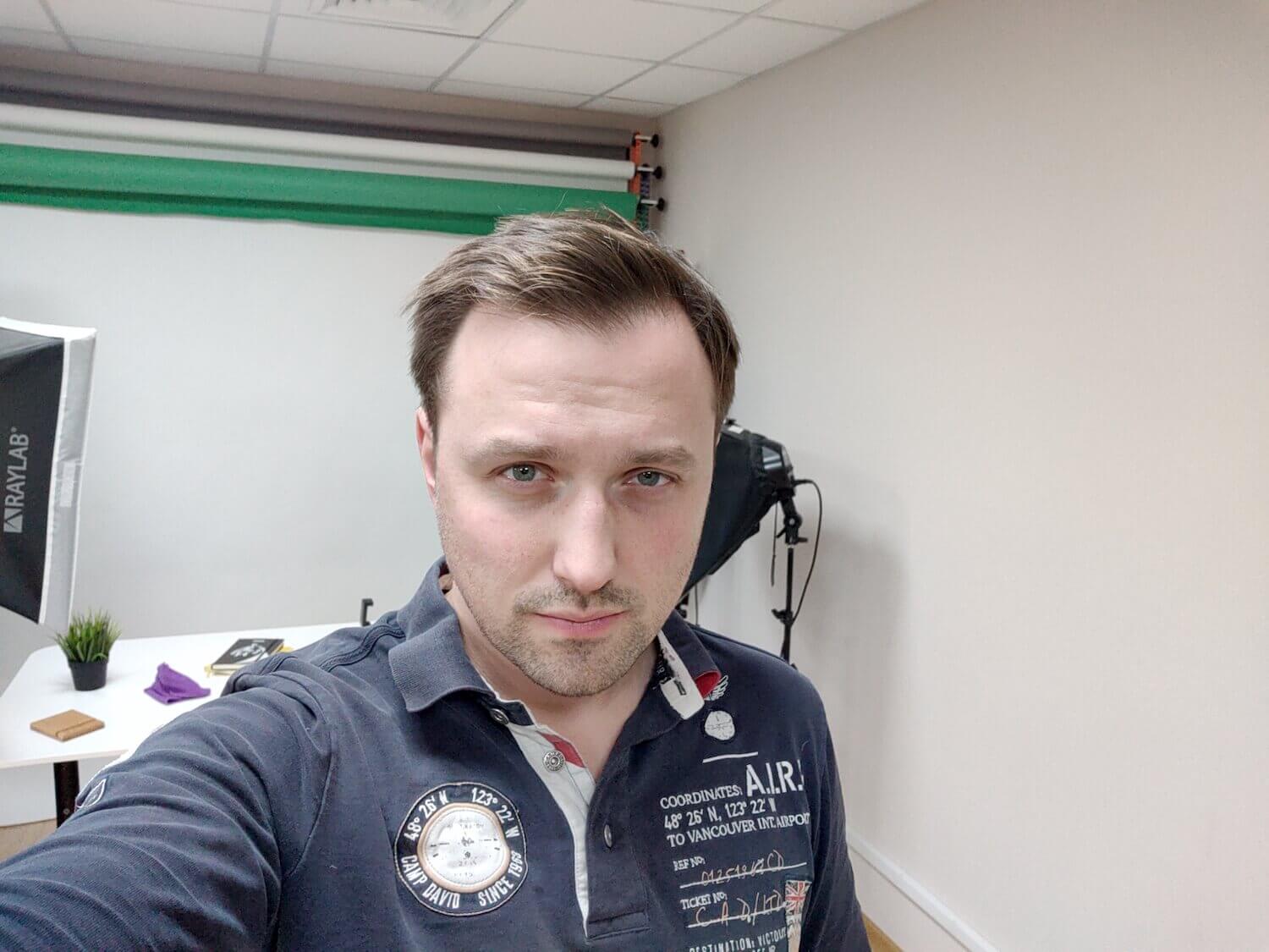 Селфи на миллион. Как его сделать? Держитесь ровно. Фото.