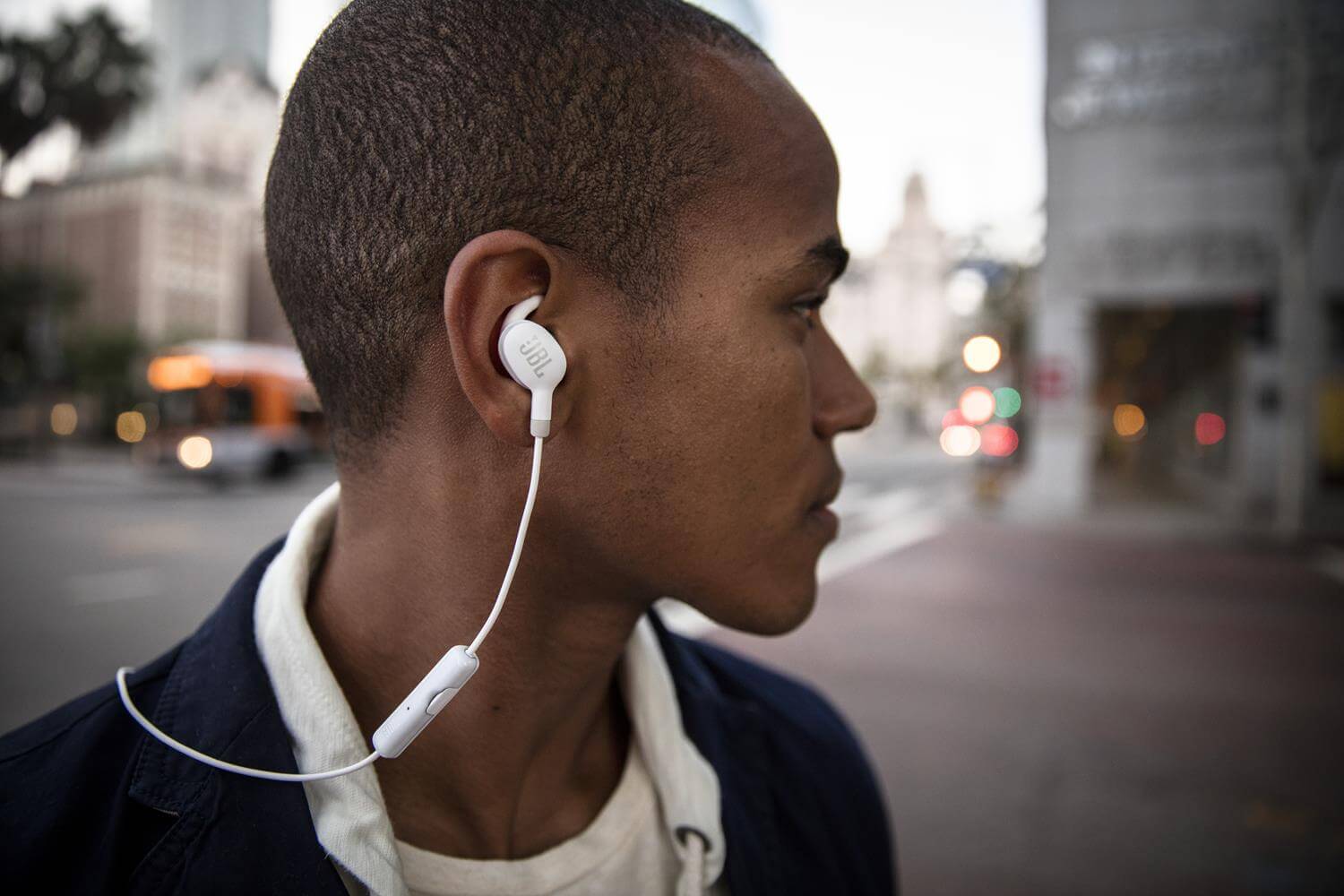 Какие бюджетные наушники выбрать?. Фото.