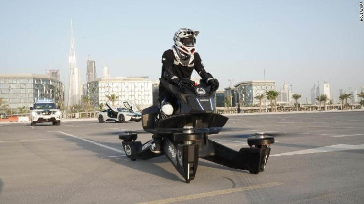 Полиция Дубая будет использовать российские ховербайки. Фото.