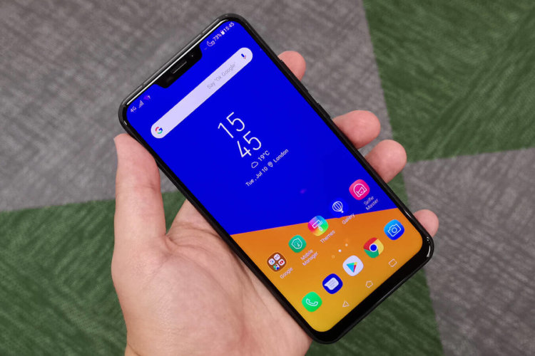 Какие смартфоны были интересны в 2018 году? ASUS ZenFone 5. Фото.
