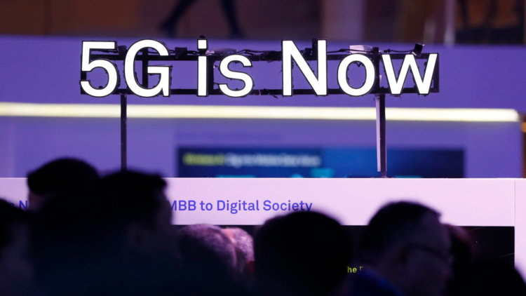 5G-телефоны на MWC 2019 — в чем разница между Samsung и LG. Фото.