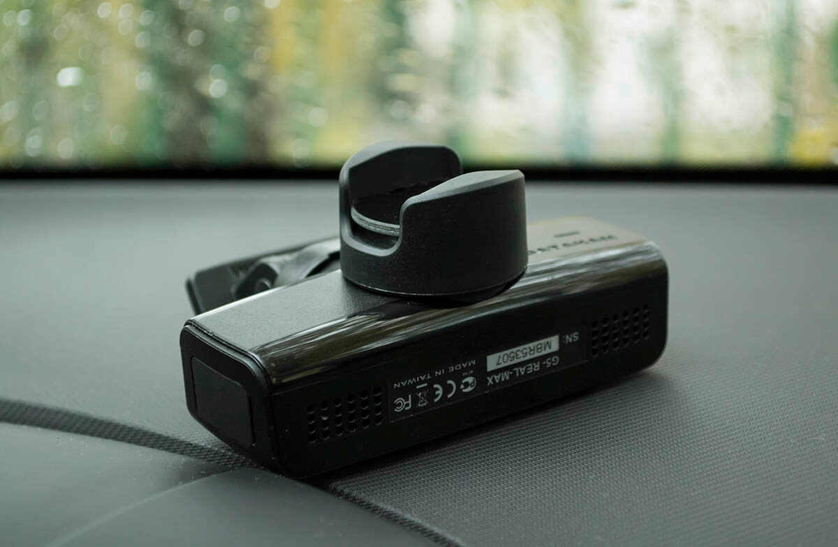 5 причин, почему смартфон никогда не будет видеорегистратором. Какую модель видеорегистратора выбрать? Фото.