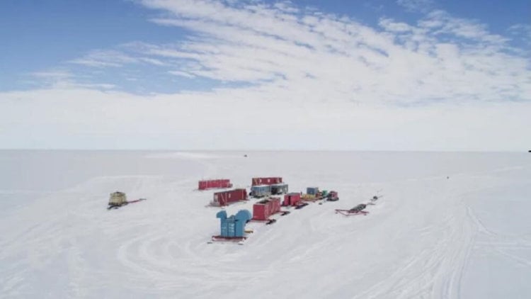 Антарктические ученые собираются пробурить одно из самых изолированных озер на Земле. Фото.