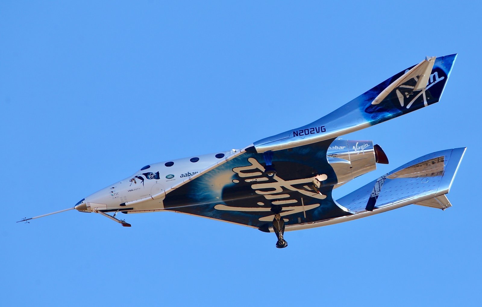 Космоплан Virgin Galactic впервые достиг «космической высоты». Фото.