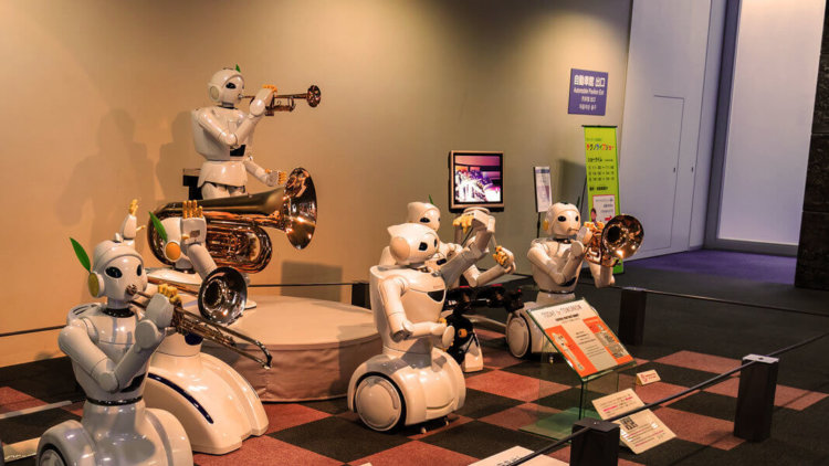 Домашние роботы и роботы-слуги: ожидания и реальность. Скоро концерты могут начать выглядеть так. Фото.