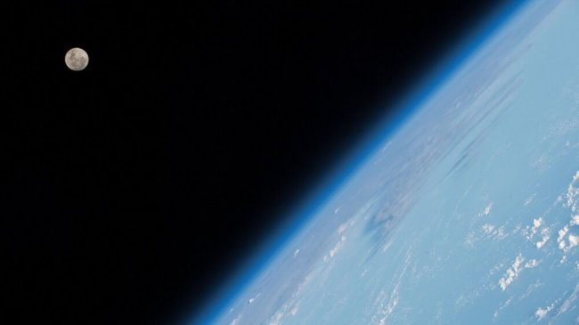 Астронавт NASA показал, как он заново учился ходить по Земле. Фото.