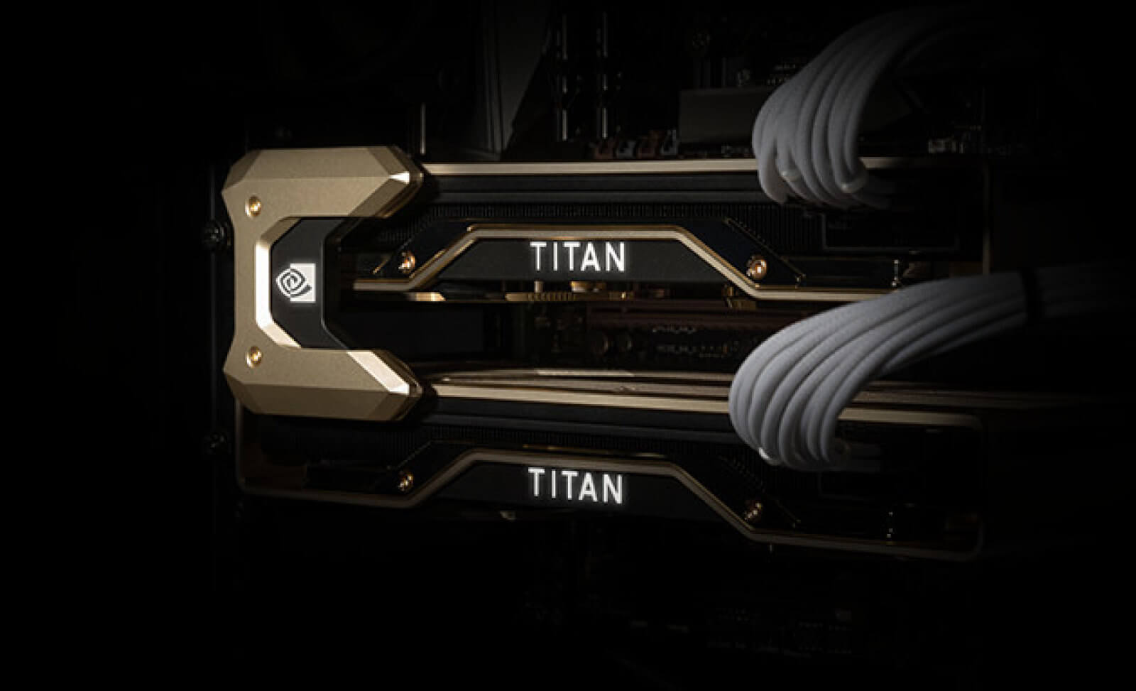 NVIDIA представила флагманскую видеокарту Titan RTX. Фото.