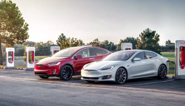 Автомобили Tesla Model S и Model X сменили названия, характеристики и цены. Фото.