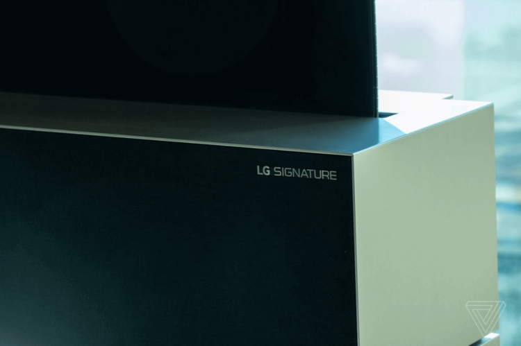 #CES | LG начнет продавать телевизоры рулонами по астрономическим ценам. Рулонные телевизоры — в продаже весной 2019 года, но — доступны ли? Фото.
