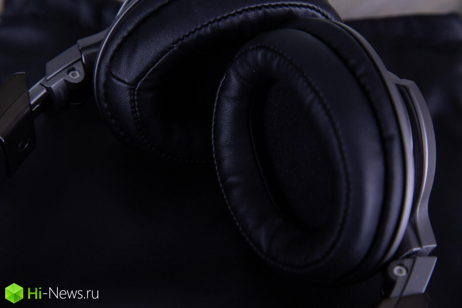 Обзор Audio-Technica ATH-AR5BT: когда провода не нужны.. Из алюминия и кожи.. Фото.