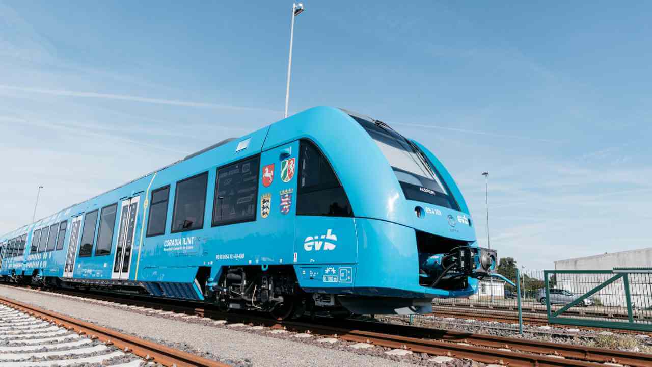 Смогут ли «поезда на водороде» избавить нас от дизельного топлива? Фото.