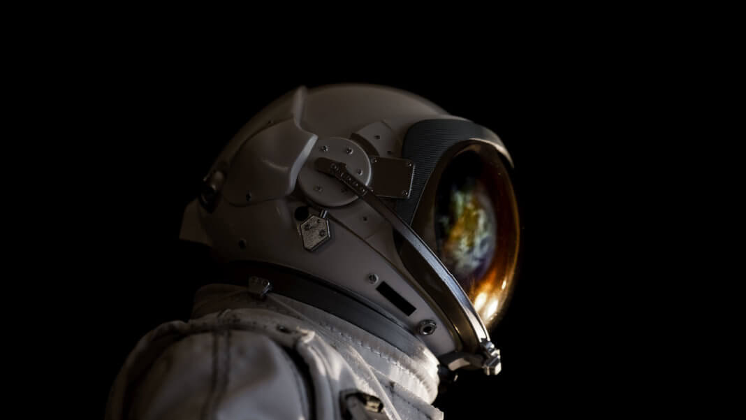 Близнецы в космосе: как космические путешествия влияют на экспрессию генов. Фото.