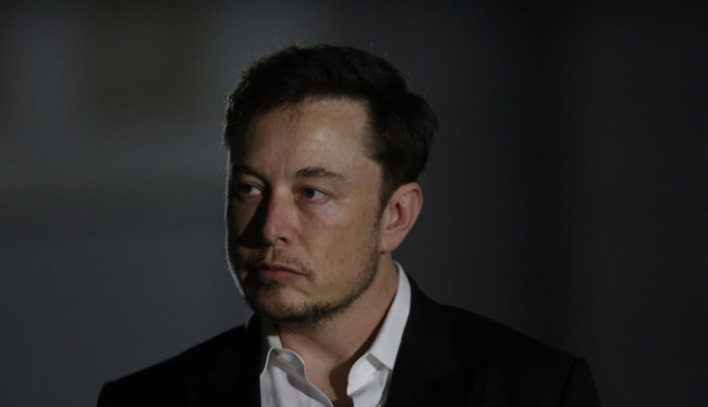 Tesla потеряла миллиард долларов за 2018 год, но Илон Маск не унывает. Фото.