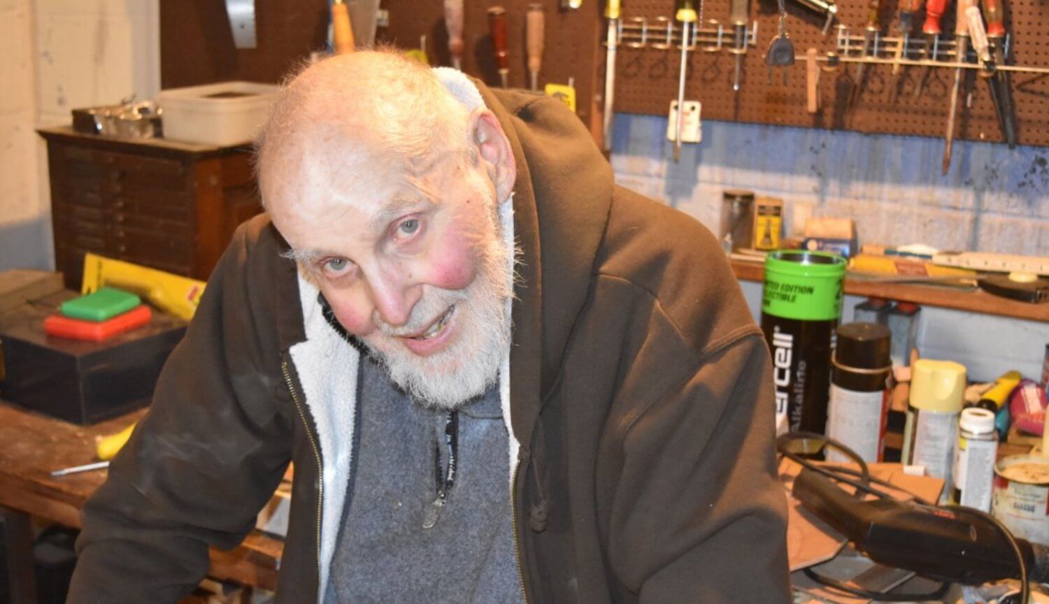 Старейший нобелевский лауреат создал источник дешевого электричества. Фото.