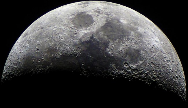 Лунная почва станет источником воды и топлива для космических миссий. Фото.