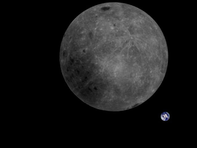 #фото дня | Очень редкая фотография обратной стороны Луны на фоне Земли. Фото.