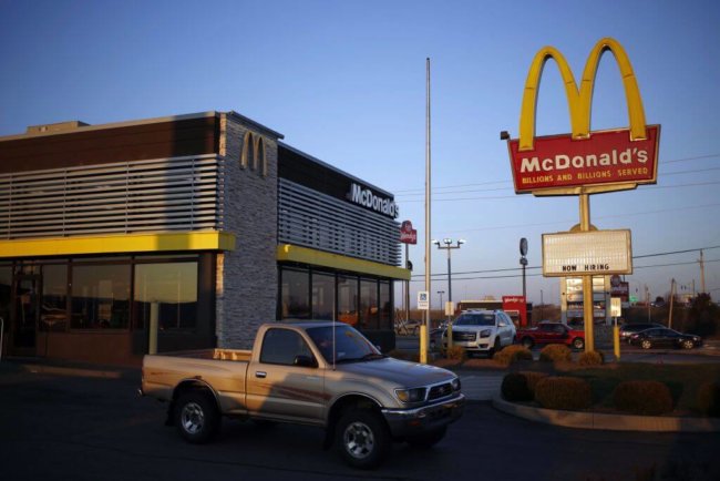 Решать что вам есть в McDonald’s будет искусственный интеллект. Фото.