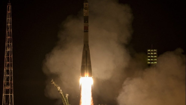 Экипаж «Союз МС-10» прилетел на МКС на новом корабле. Фото.