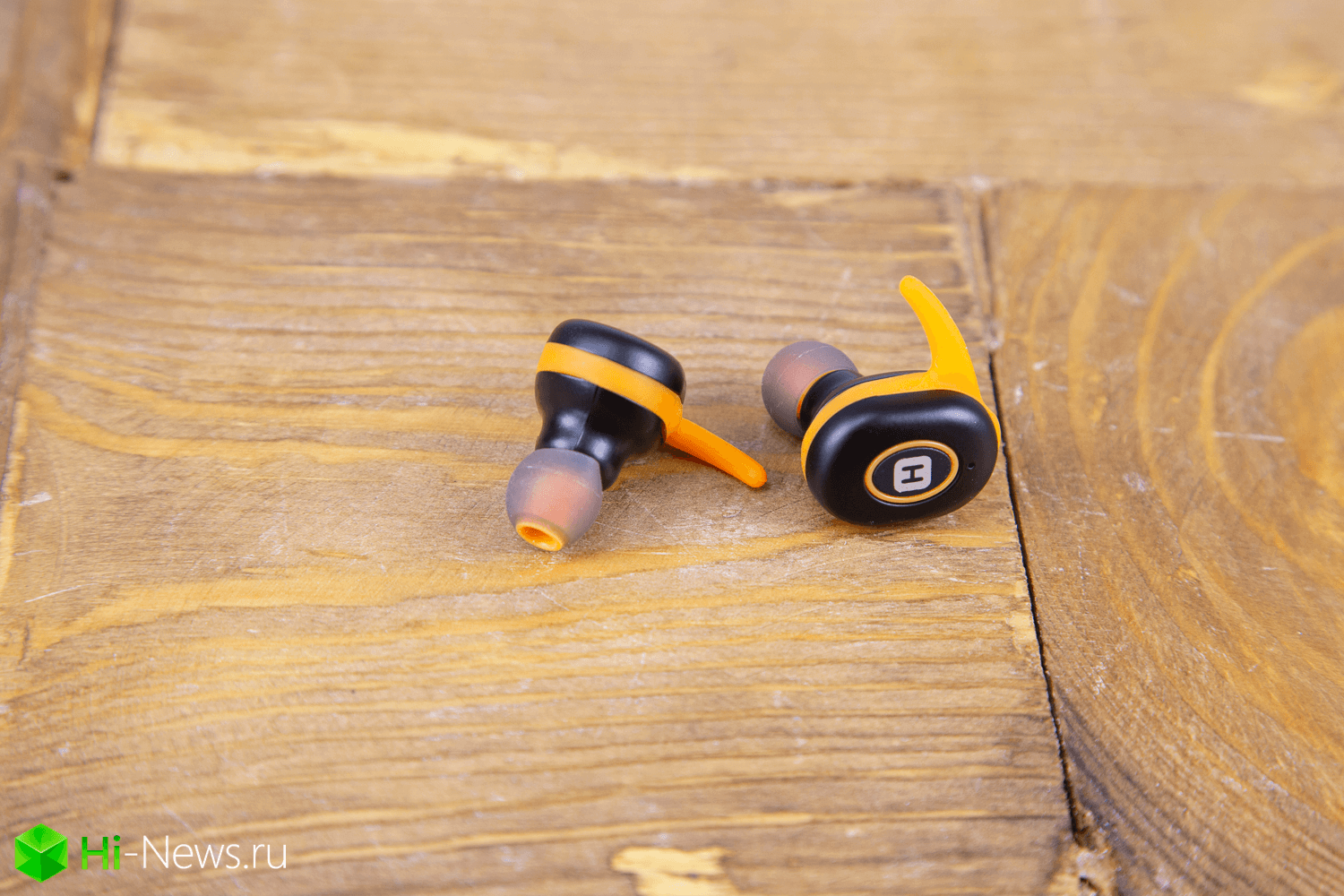 Еще одна замена AirPods или что-то совсем другое?. Фото.