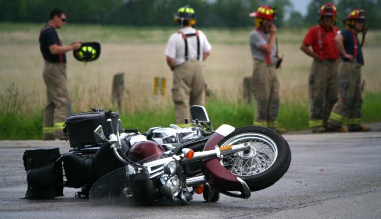 Небольшое устройство способно уменьшить количество смертей на мотоциклах. Фото.