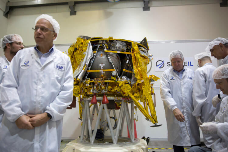 SpaceIL построит и отправит к Луне посадочный модуль «Берешит 2». Фото.
