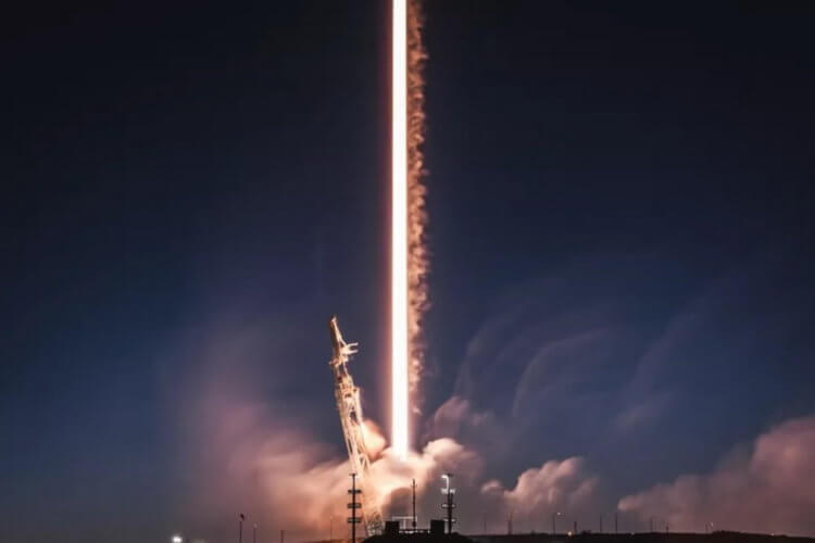 SpaceX получила одобрение на изменение схемы установки спутников Starlink. Фото.
