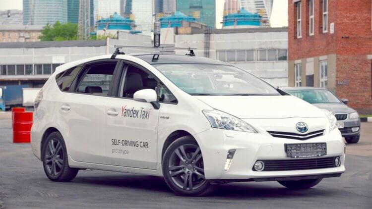 Новости высоких технологий: Беспилотное такси от Tesla. Фото.