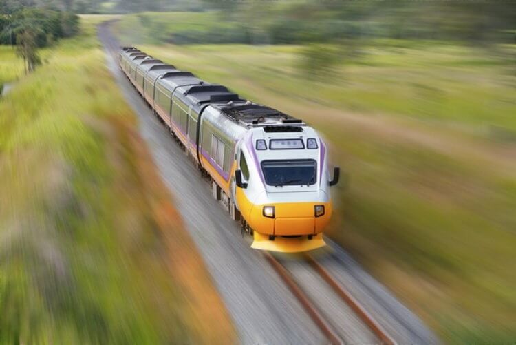 Высокоскоростные железные дороги невозможны. Скоростной поезд сейчас стал обычным делом. Фото.