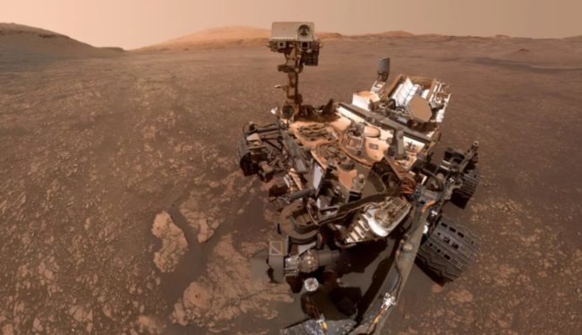 Аппарат «Кьюриосити» изучил глиняную поверхность Марса и нашел признаки воды. Фото.