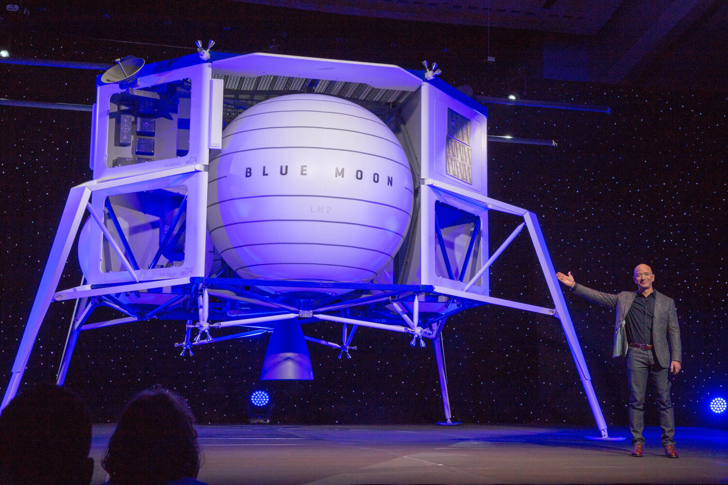 Blue Origin летит на Луну: Джефф Безос представил прототип посадочного модуля.. Фото.