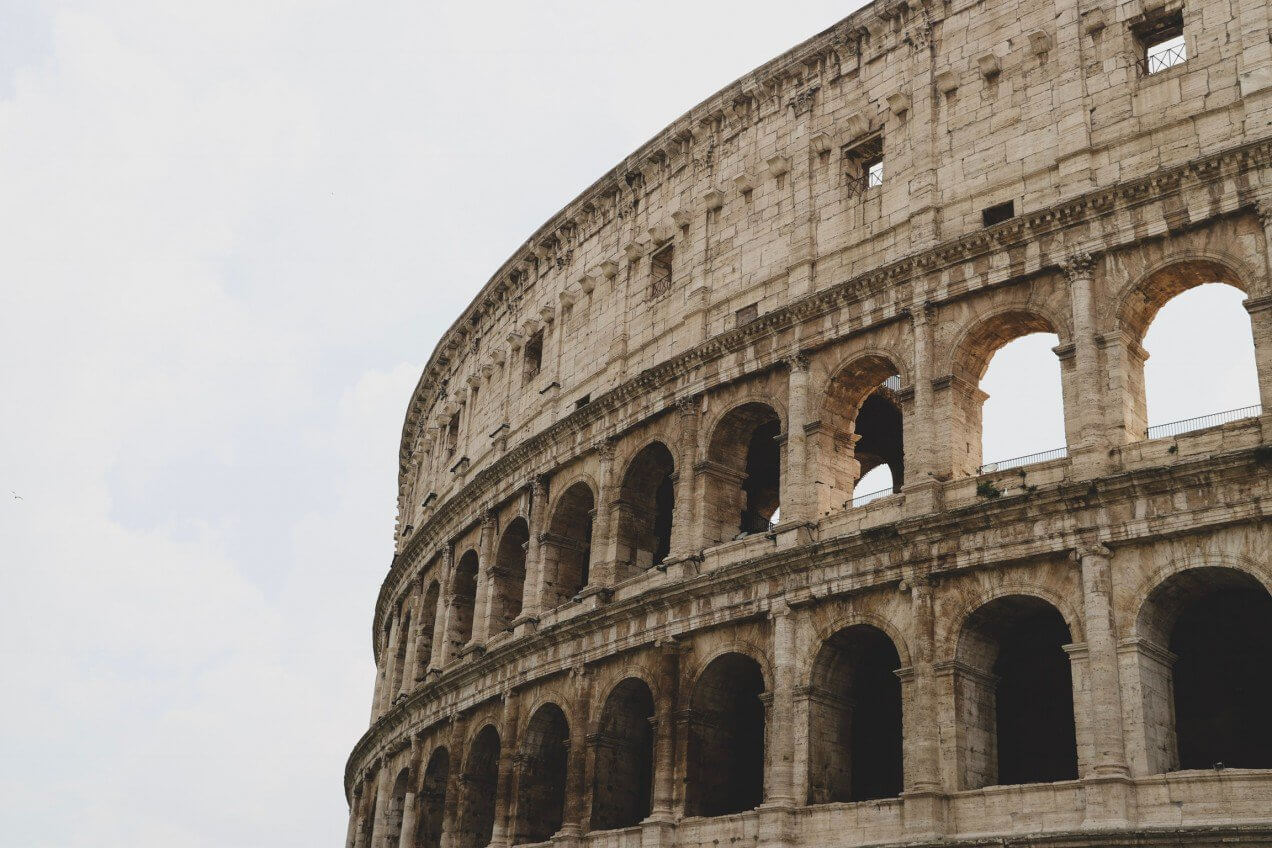 Римские амфитеатры могли использоваться как плащи сейсмической невидимости. Фото.