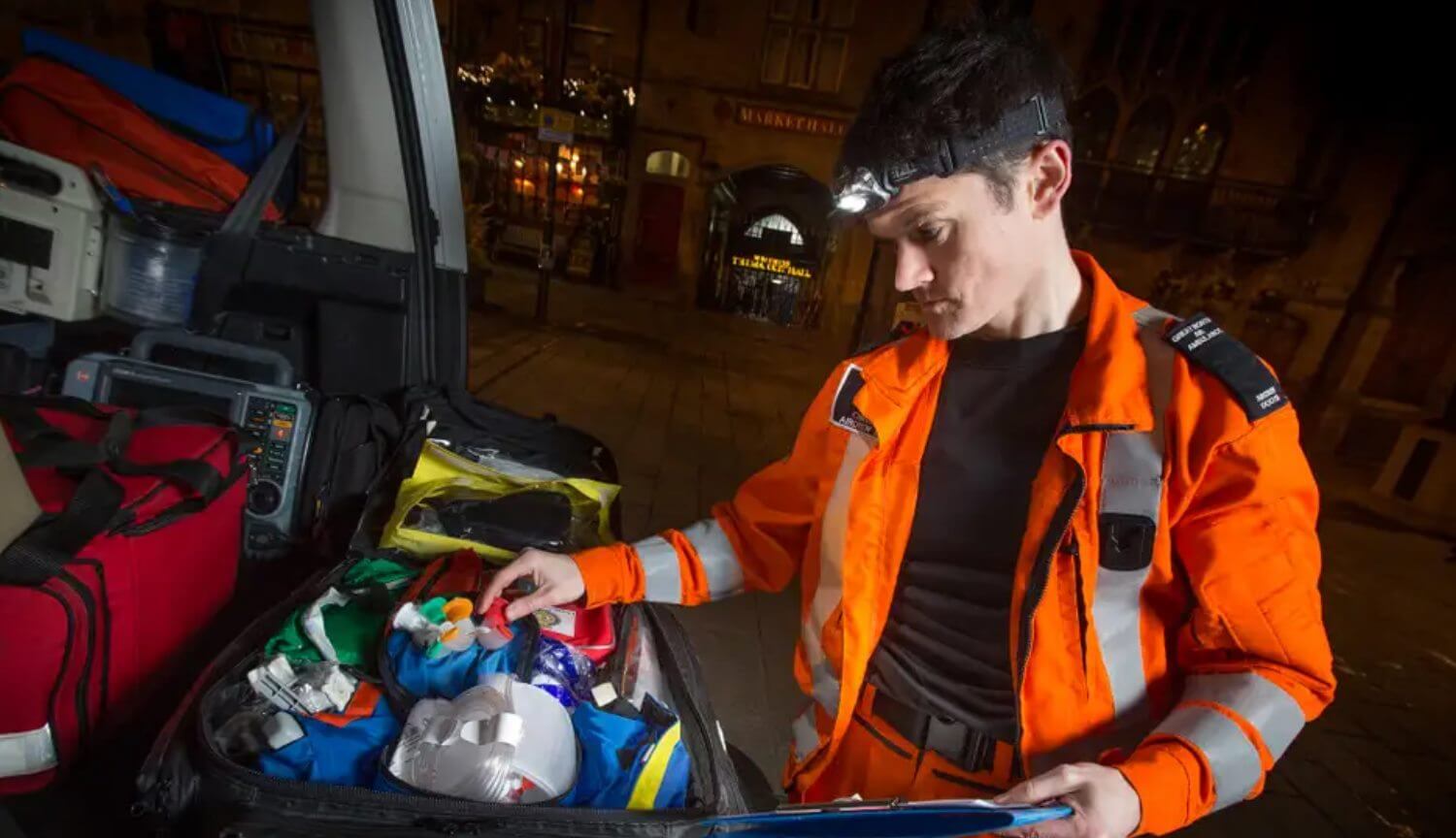 Операция на открытом сердце посреди улицы — возможно ли это?. Фото.