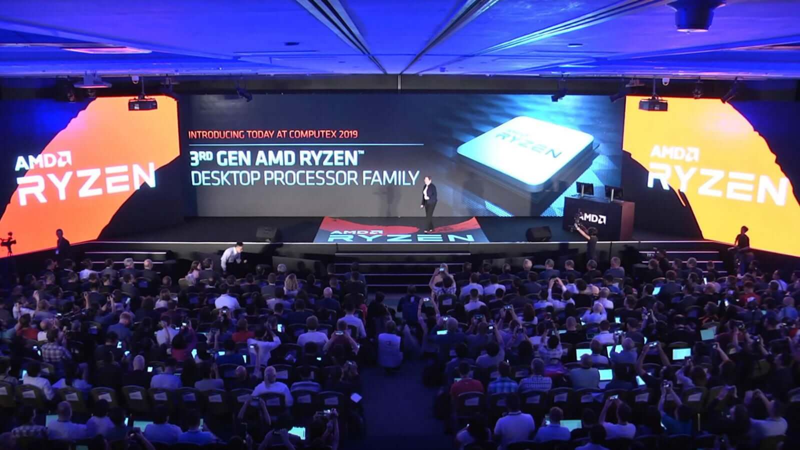 AMD представила линейку процессоров Ryzen 3000 и долгожданную графику Navi. Фото.