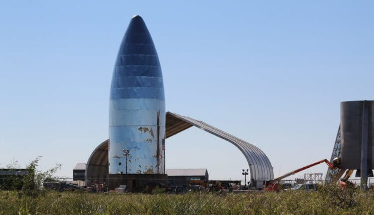 SpaceX стоит второй прототип космического корабля Starship во Флориде. Фото.