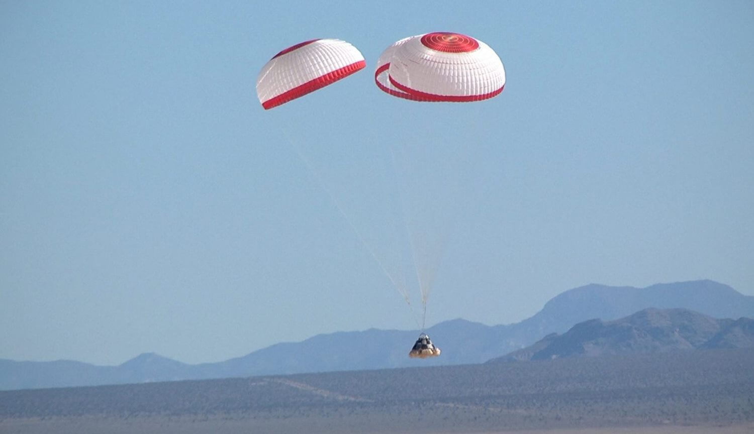 #видео | Boeing успешно испытала парашюты космического корабля Starliner. Фото.