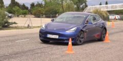 #видео | Автомобиль Tesla Model 3 прошел «лосиный тест» лучше других моделей. Фото.
