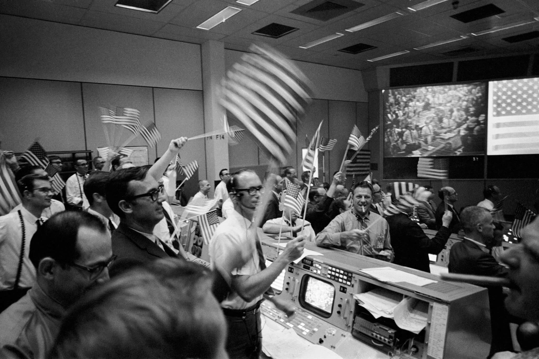 Можем повторить: американцы вернули себе повод для гордости в честь 50-летия высадки на Луну.. Забытая история.. Фото.