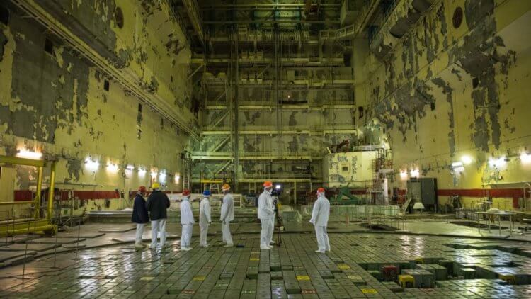 В чем особенность реактора 4-го энергоблока Чернобыльской АЭС? Внутри атомной станции все выглядит очень футуристично. Фото.