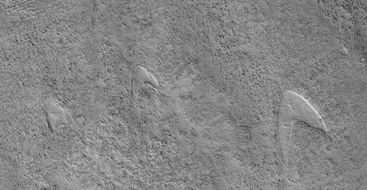 #фото | На Марсе нашли логотип «Звездного флота» из «Стартрека». Как появился «логотип Звездного флота» на Марсе? Фото.