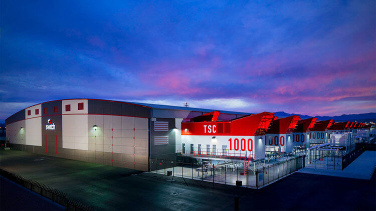 Как использовать данные эффективно. «Цитадель», самый большой дата-центр в мире (Невада, США). Фото.