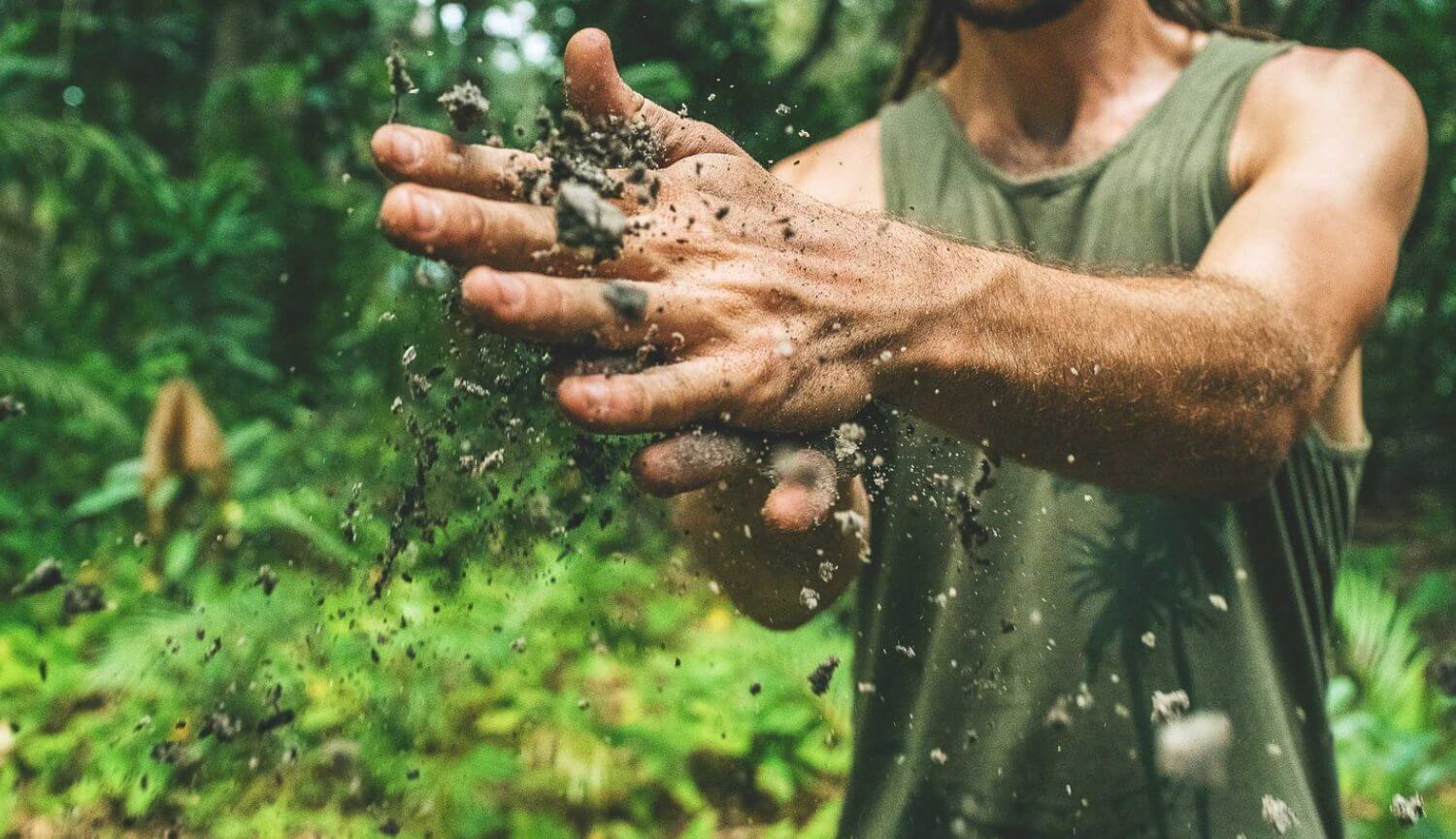 Вакцина от последствий стресса уже в разработке. В ее состав входит живущая в грязи бактерия.. Фото.