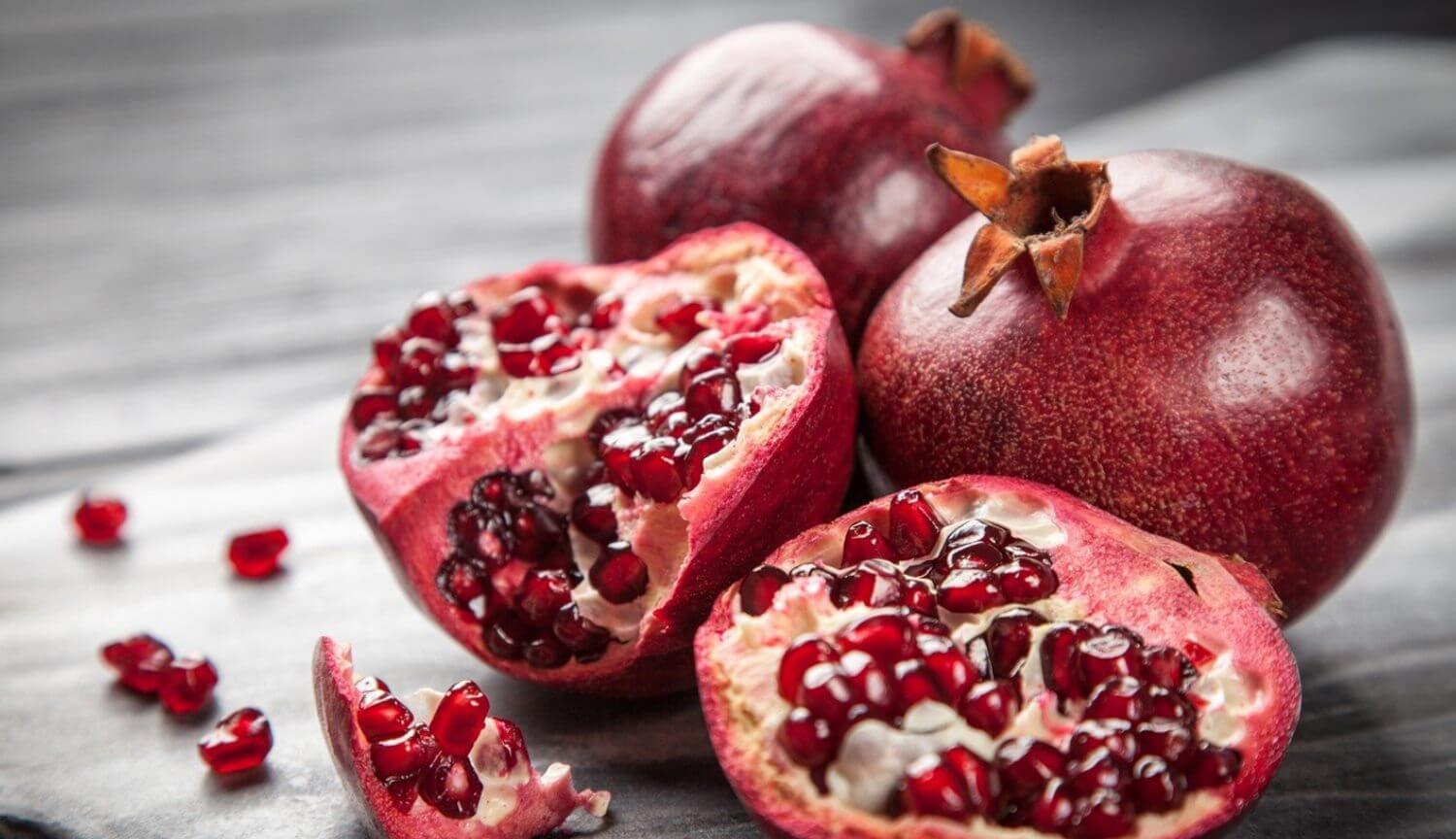 Научно доказано: гранатовый сок замедляет старение людей. Фото.
