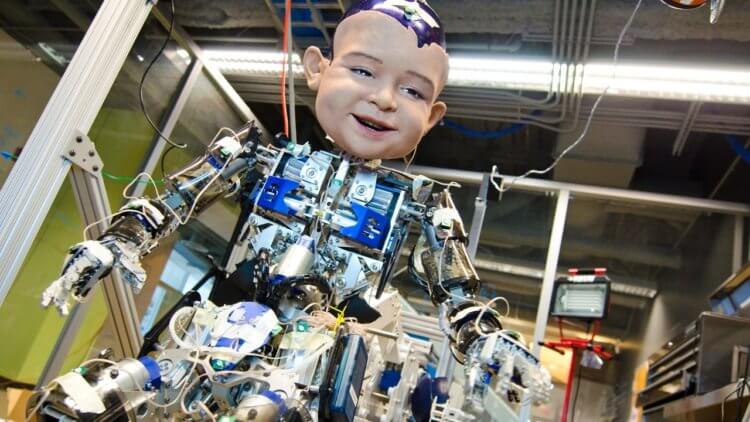 Чтобы робот смог позаботиться о вас в старости, ему придется учиться с нуля — как ребенку. Фото.