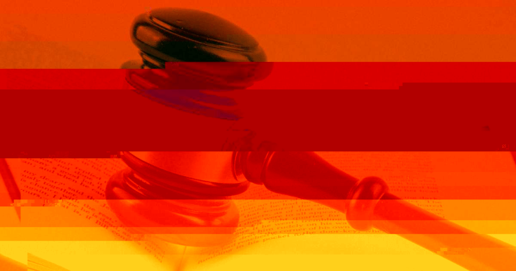 Искоренить расизм в судебной системе США хотят с помощью ИИ. Фото.